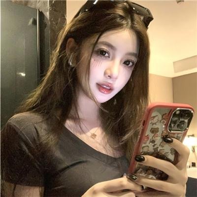 黄昏时分、牵着手